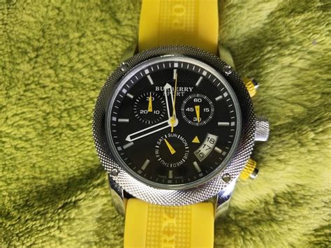 burberry sport day-date chrono manilla|Burberry Sport Chronograph Grey Dial Yellow Rubber Men's.